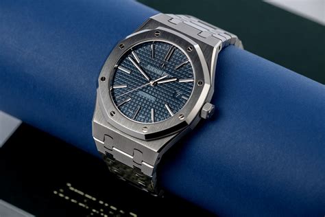 Removing the Crown of Your Audemars Piguet Royal Oak: 